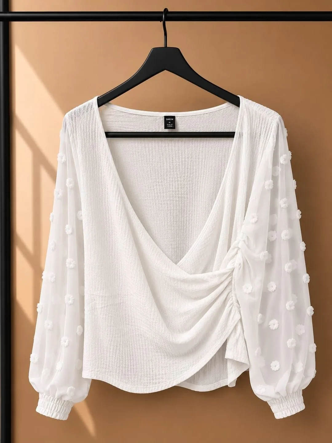 Blusa Blanca Cruzada con Textura