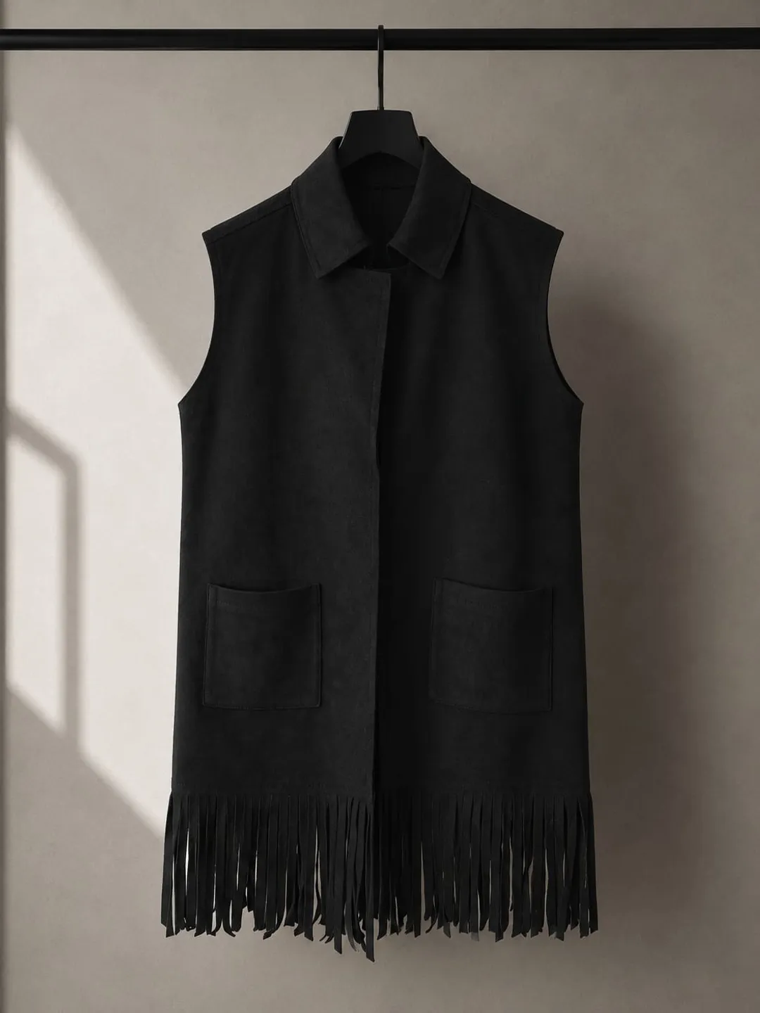 Chaleco con Flecos Negro
