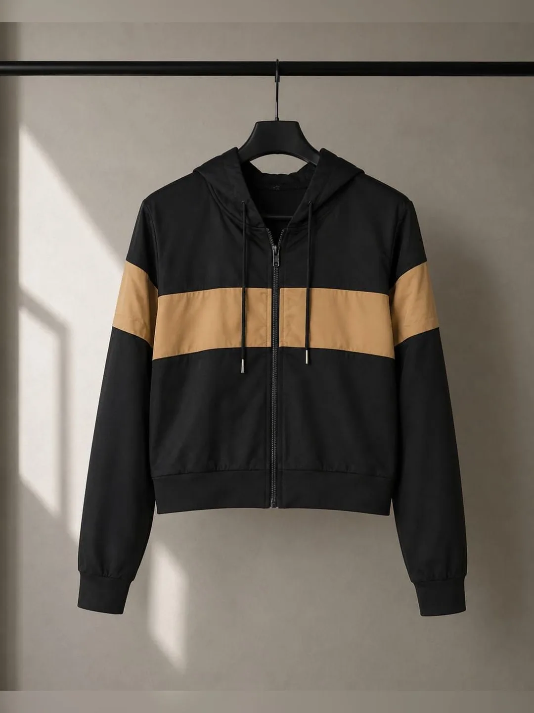 Chaqueta Bomber Negra con Franja