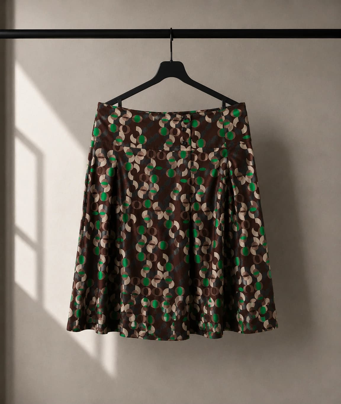 Falda evasé estampado geométrico